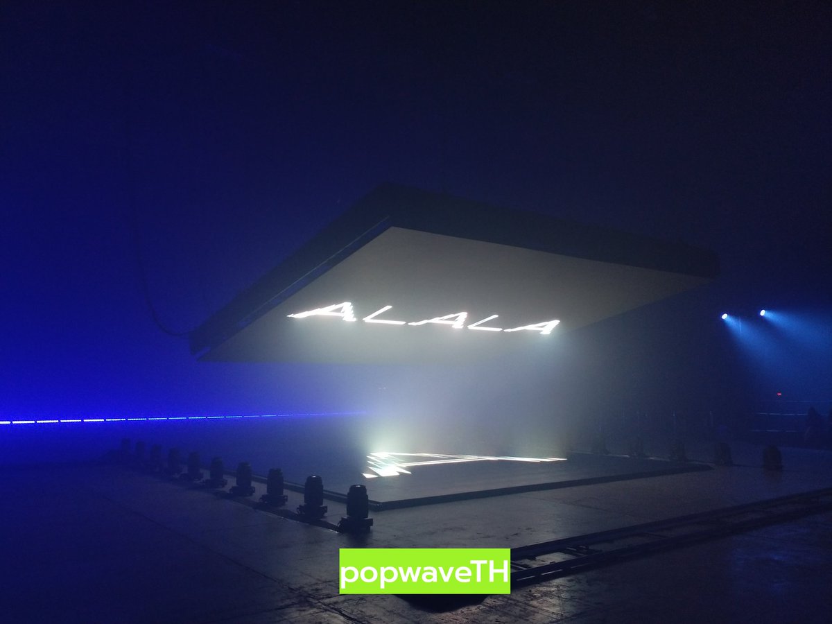 popwaveth's tweet photo. พี่ป็อปอยู่ที่งาน ALALA DEBUT STAGE เปิดตัวเพลงแรก ร้องไห้ดัง ๆ ของวง ALALA
แฟน ๆ สามารถรับชม Live ตอนเวลา 1 ทุ่มเป็นต้นไปทาง YouTube, Facebook and TikTok : ALALA White Fox
#ALALA_DEBUTSTAGE
#ร้องไห้ดังๆ #ALALA
#ALALAWhiteFox
#WhiteFox #popwaveTH https://t.co/CZP7ukQq2u