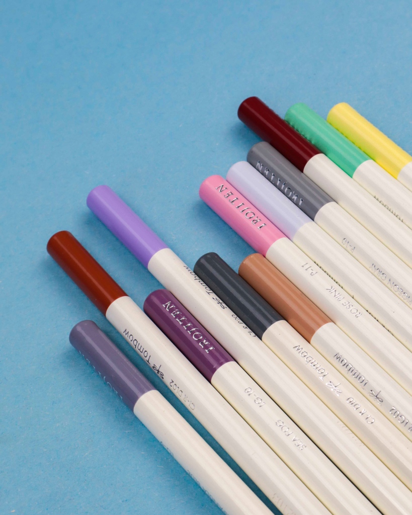 recessshop's tweet photo. Irojiten coloured pencils from Tombow, in Vivid and Tranquil! Each set comes with a coloured pencil eraser and sharpener 🖍️
#colouredpencils #irojiten #tombow #artsupplies #drawing #creativity #pencilcrayons #colouredpencilart #recessshop #recessshopyyc #penstopaper https://t.co/EHEzsCUv9h