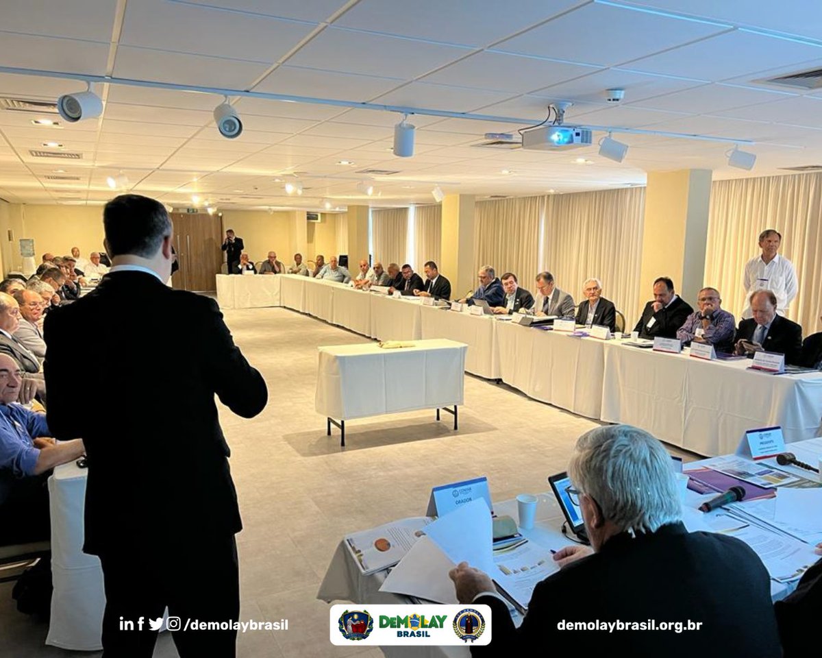 DeMolayBrasil's tweet photo. No sábado, o GMN Fortunato esteve em Recife/PE, a fim de apresentar o Relatório Anual do SCDB na 119º Assembleia Geral Ordinária da COMAB.

O DeMolay Brasil agradece o apoio e o espaço neste evento, a fim de apresentar o resultado do trabalho feito por Maçons junto à juventude. https://t.co/b85ZxKC8VZ