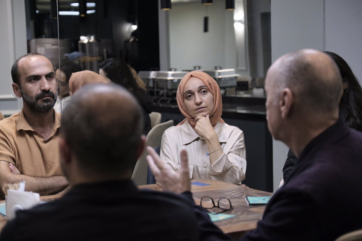 BosphorusLab's tweet photo. Bosphorus Film Lab Pitching Platformu'nda finale kalan proje ekipleri eğitimlerini tamamladı.

Ekipler, projelerini jüri üyelerine sunmak için hazırlanıyorlar.

#BFL2022🐬 #BFF2022🐬 https://t.co/B5ZyUDtSui