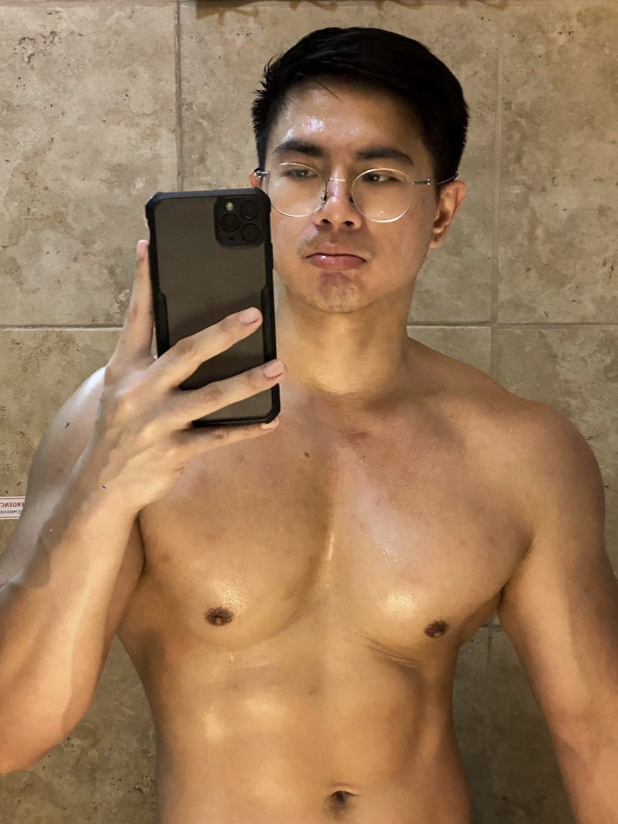 paolobee's tweet photo. You don’t feel that? That lactic acid build up in your muscles? 💪☺️😅 https://t.co/688bVbqMgy