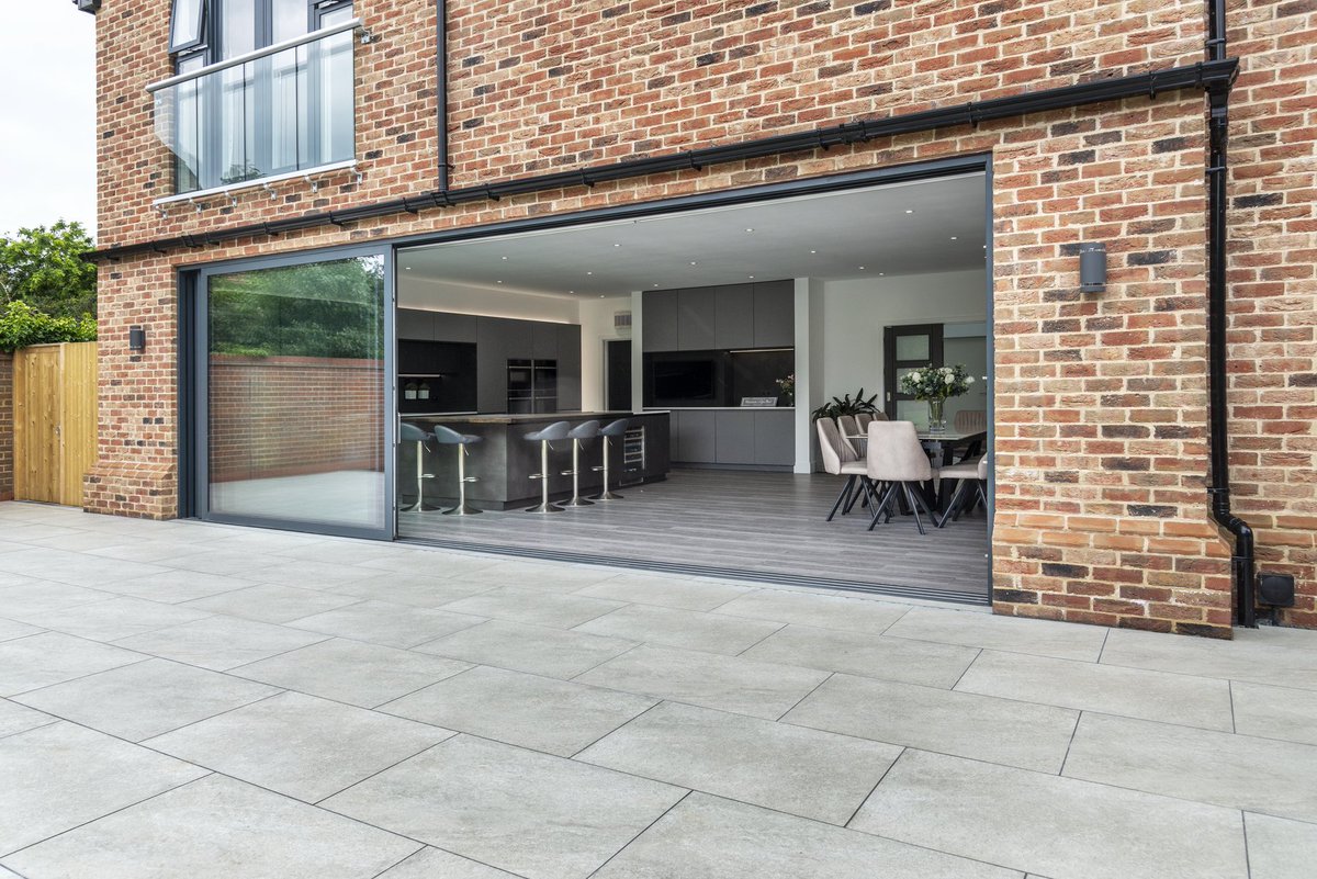 KloeberUKLtd's tweet photo. 5 self-build homes we LOVE! ππ‘
Embarking on your own exciting project? Take inspiration from these self-builders! You might just find a new idea or perfect solution that could work for your own property π‘
Take a peek ππΌ https://t.co/oo432l29Nl #selfbuildhome https://t.co/z7Fx6qqq6j