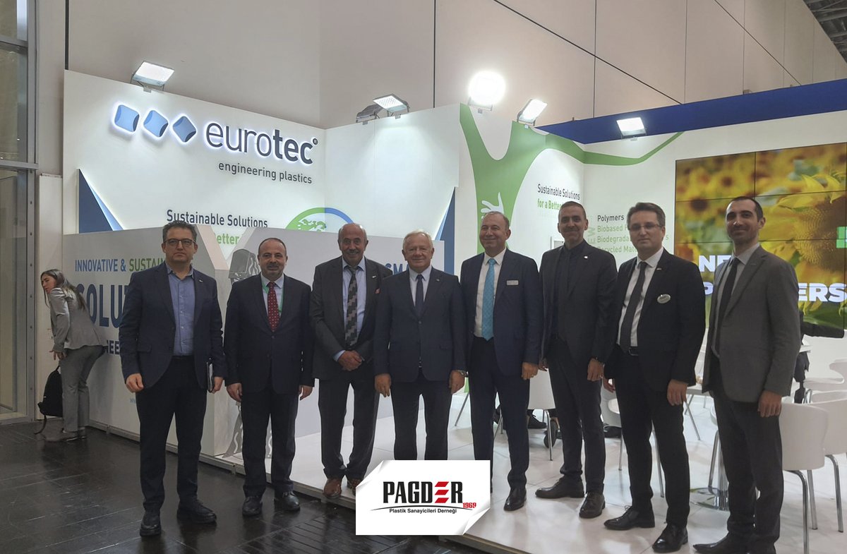 pagder1969's tweet photo. K 2022 fuarında sektör mensuplarımızı ziyaret etmeye devam ediyoruz.
#pagder #plastiksanayicileriderneği #plastik #plastics #fuar #kshow #kshow2022 #kfair #germany #düsseldorf #eurotec #imspolymers #epsan #hürmakmakina #mtn https://t.co/X4Vw90wjCv