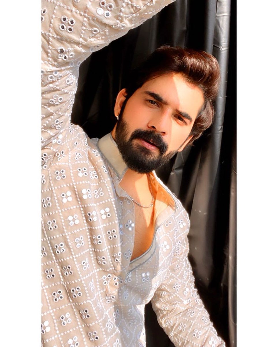akhilsarthak17's tweet photo. Be your own spark 🪔💥✨

Happy safest Diwali 🫶🏻🪔

#HappyDiwali #festivevibes #love #akhilsarthak https://t.co/uwvF3h0ALQ