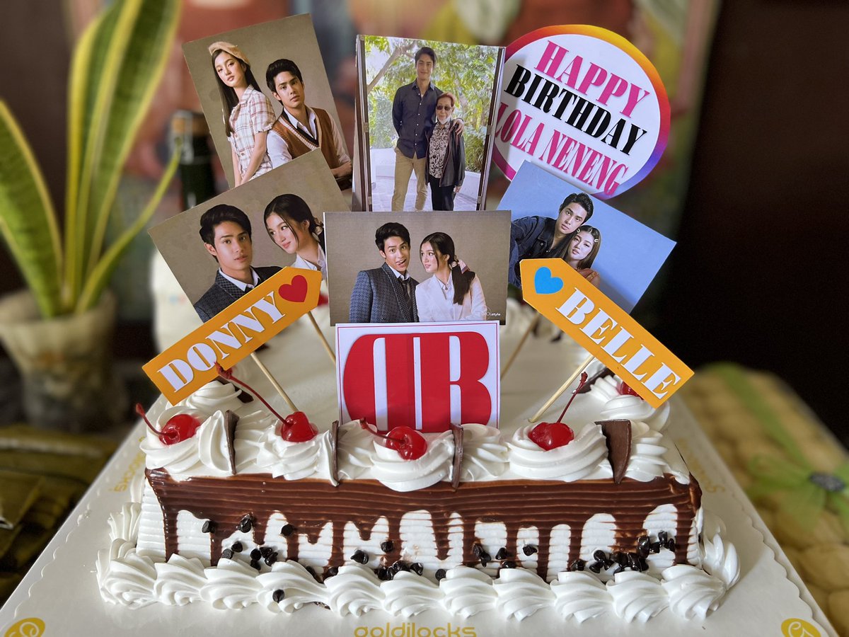 lolanenengdb's tweet photo. Happy birthday sa Lola ng mga DB fans, Lola Neneng! 🥳💖 

Dapat may standee pa yan ng DonBelle pero wala kaming makitang full body pic 😅 https://t.co/OYeiGPGGeX