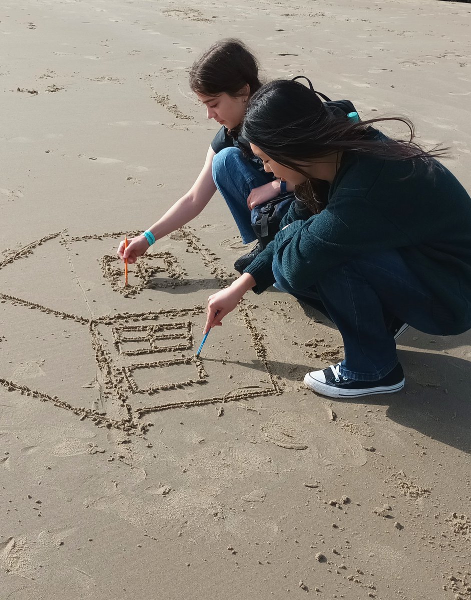 Leighton Park Art tweet media