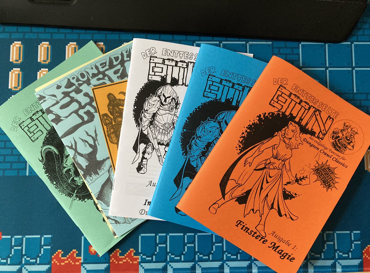 Kerstin Fricke (@pbcat) on Twitter photo Die ersten drei Ausgaben des #Ettin haben mich erreicht, und ich freue mich schon aufs Spielen 🤗 Herzlichen Dank an @glgnfz und <a href="/Eskapodcast/">Eskapodcast</a> für diese großartige Idee! 😊 Die ersten drei Ausgaben des #Ettin haben mich erreicht, und ich freue mich schon aufs Spielen 🤗 Herzlichen Dank an @glgnfz und <a href="/Eskapodcast/">Eskapodcast</a> für diese großartige Idee! 😊