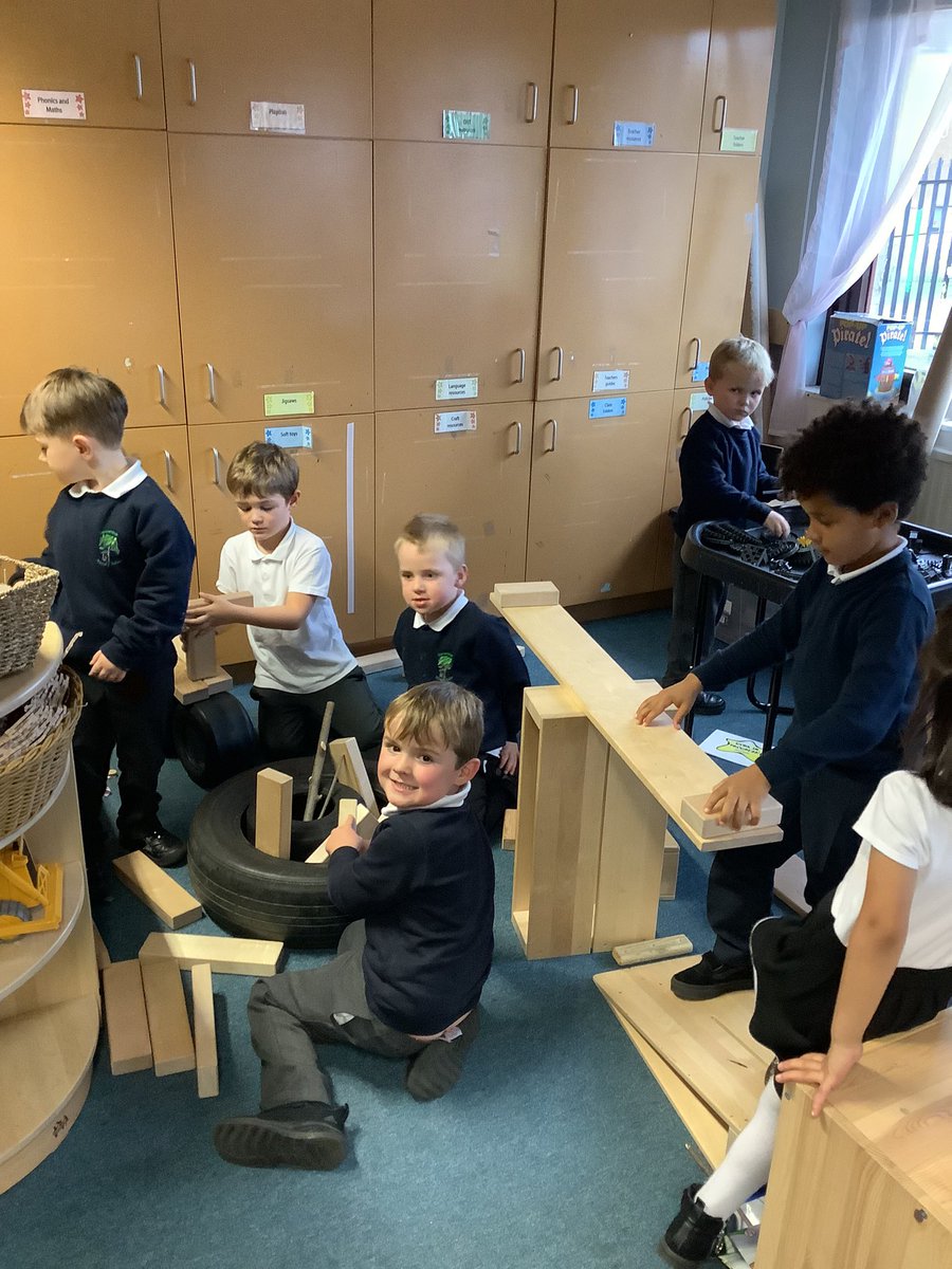 MrsMacaulayCPS's tweet photo. Primary 1 and 2 enjoyed building a range of creations during our, construction club. Take a look at some of the bridges, towers, race tracks, dens and vehicles. @carmondean_ps #cpsconstructionclub https://t.co/JXUPZZ0dqb