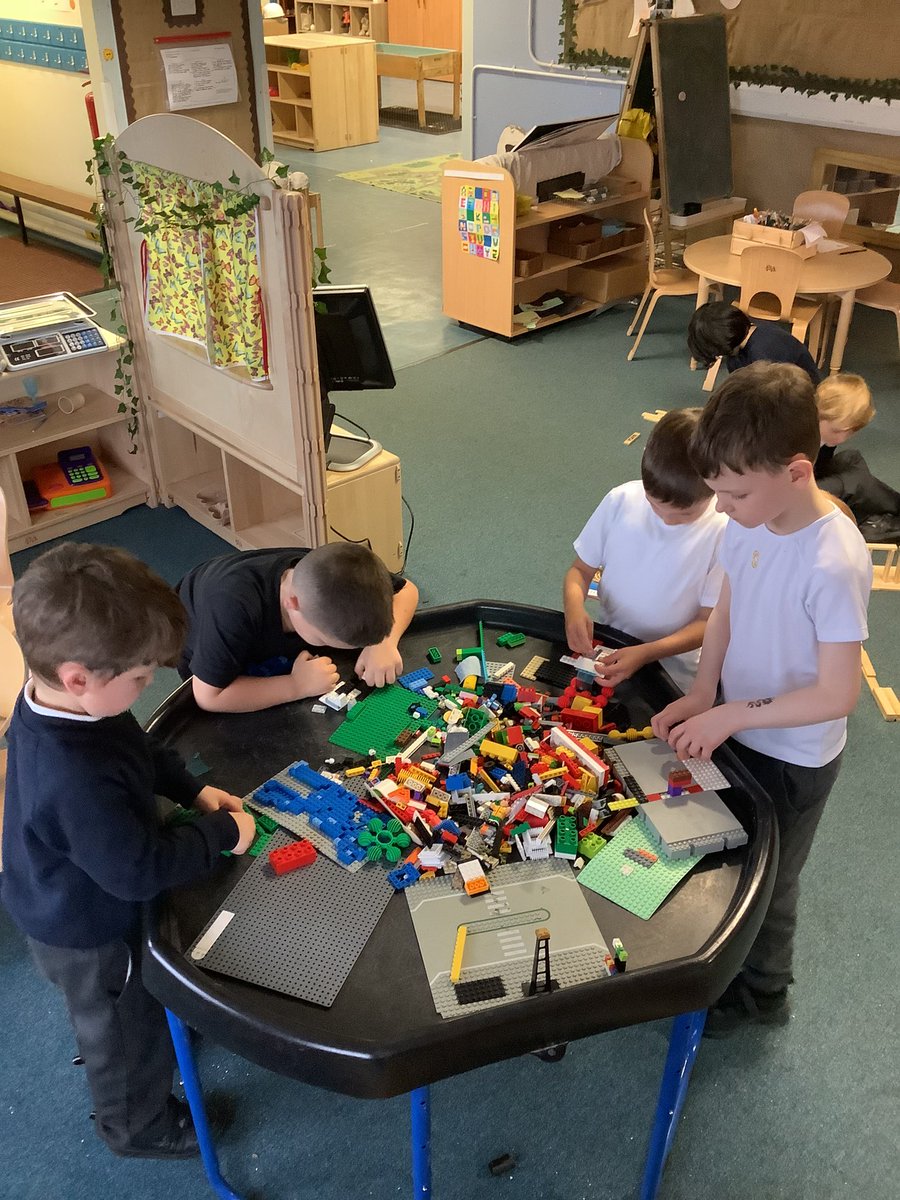 MrsMacaulayCPS's tweet photo. Primary 1 and 2 enjoyed building a range of creations during our, construction club. Take a look at some of the bridges, towers, race tracks, dens and vehicles. @carmondean_ps #cpsconstructionclub https://t.co/JXUPZZ0dqb