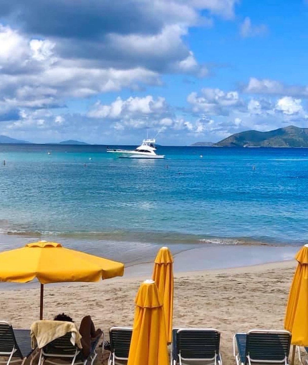 WeLoveVikingUK's tweet photo. #MondayMemories #Caribbean calling three years ago we were in Road Town #Tortola. We took a safari bus excursion to Cane Garden Bay, where we relaxed on a palm-lined beach with a cold rum punch a perfect day on a fantastic island⚓️🍹
#vikingsun
#VikingCruises
#wanderlust https://t.co/9k4FtdwHcd