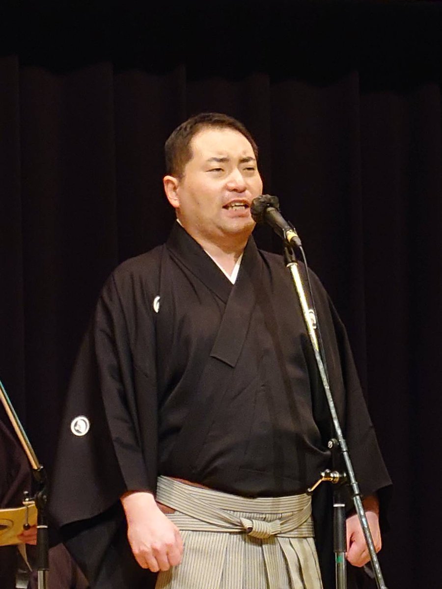 昨日、日本民謡なにわ会 第59回 年次大会が会員様のおかげで開催出来、本当に良かったです👏 早朝から最後まで会員皆様と協力して舞台が出来た喜びは最高でした🎊また来年に向けて準備してまいりたいと思います❗ご出演、ご来場下さいました皆様に心より感謝申し上げます🙇