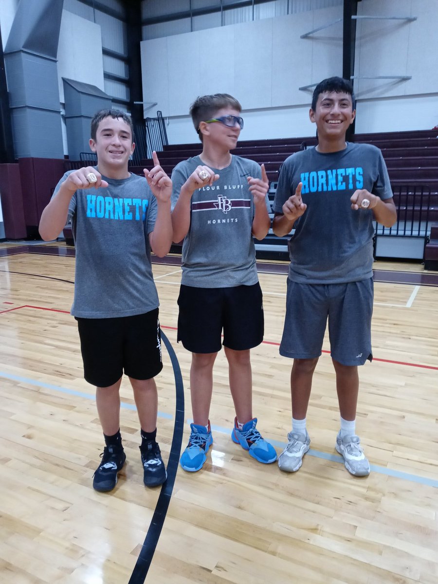 fbyfleague's tweet photo. Meet our first ever 3v3 champions! We can't wait until next season!
#FBYFL #CPH #GoHornets https://t.co/rPyAuQddjC