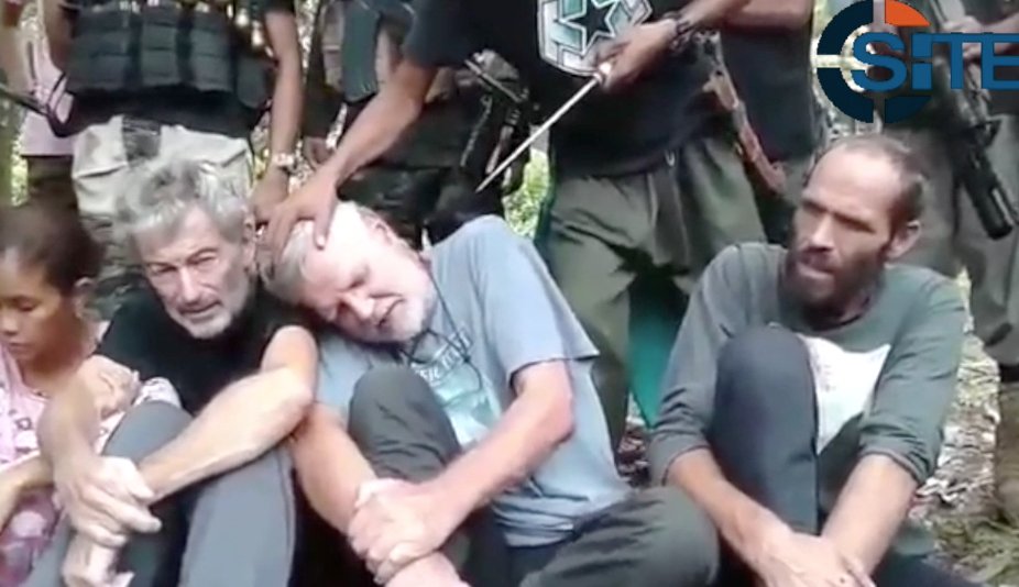 1. In 2015, the Abu Sayyaf Group kidnapped 2 Canadians, John Ridsdel and Robert Hall, from a marina in the Philippines. When no ransoms were paid, the hostages were beheaded, on video. Trudeau called it his biggest regret as PM. globalnews.ca/news/9193385/a…