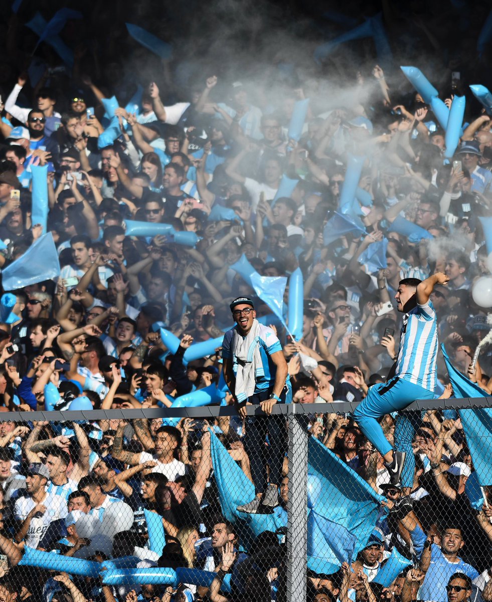 RacingManiacos's tweet photo. Con el corazón roto, pero el amor intacto.

¡Te amamos #Racing! 💙 https://t.co/Nk0T7ZAwYo