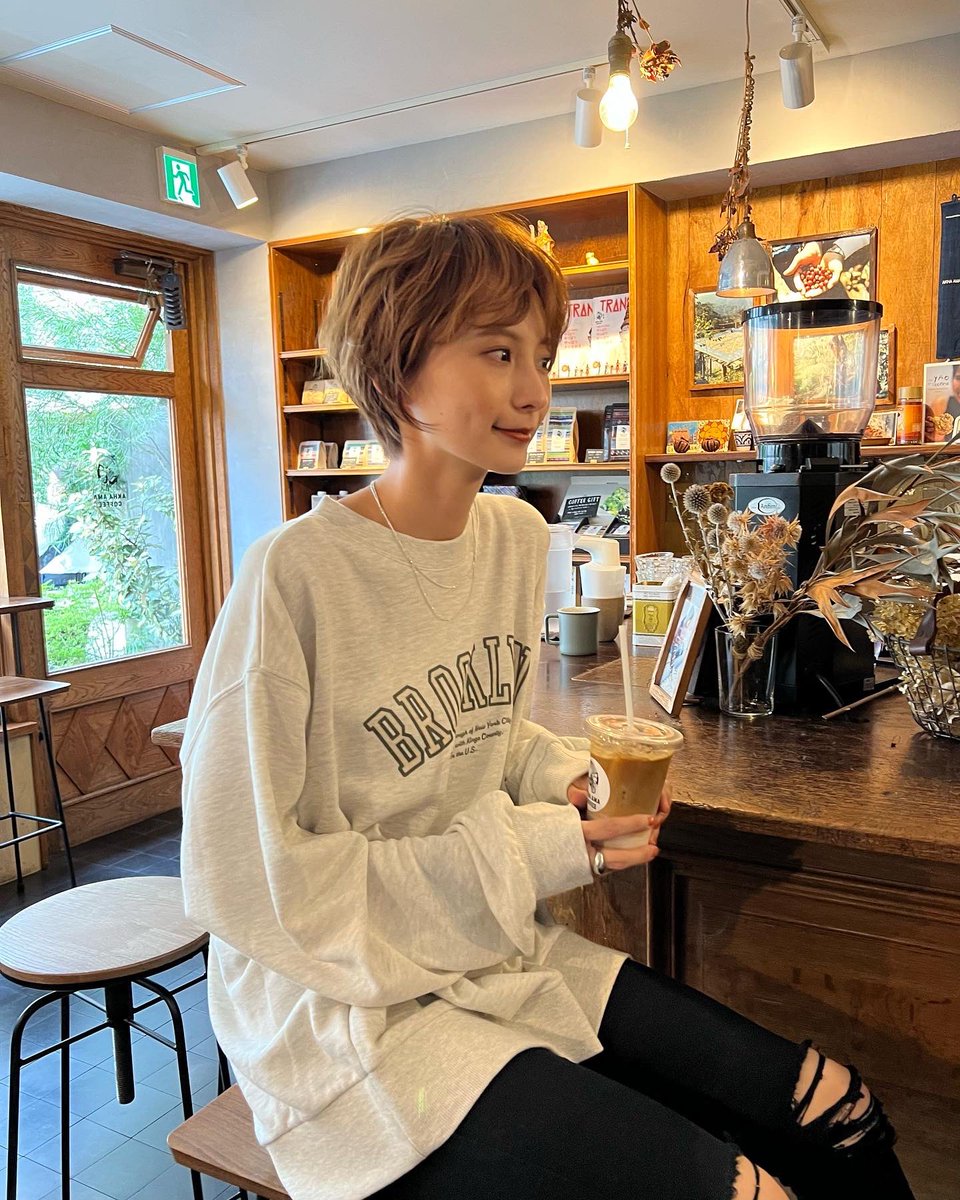 ODORATAofficial's tweet photo. カレッジロゴBIGスウェット
¥7,150 tax in
ㅤㅤㅤㅤㅤㅤㅤㅤㅤㅤㅤㅤㅤ
✔️アイテムを今すぐチェック
→ https://t.co/cR7QOu2VLb

#ODORATA #オドラタ https://t.co/bJ6cbXcBPi