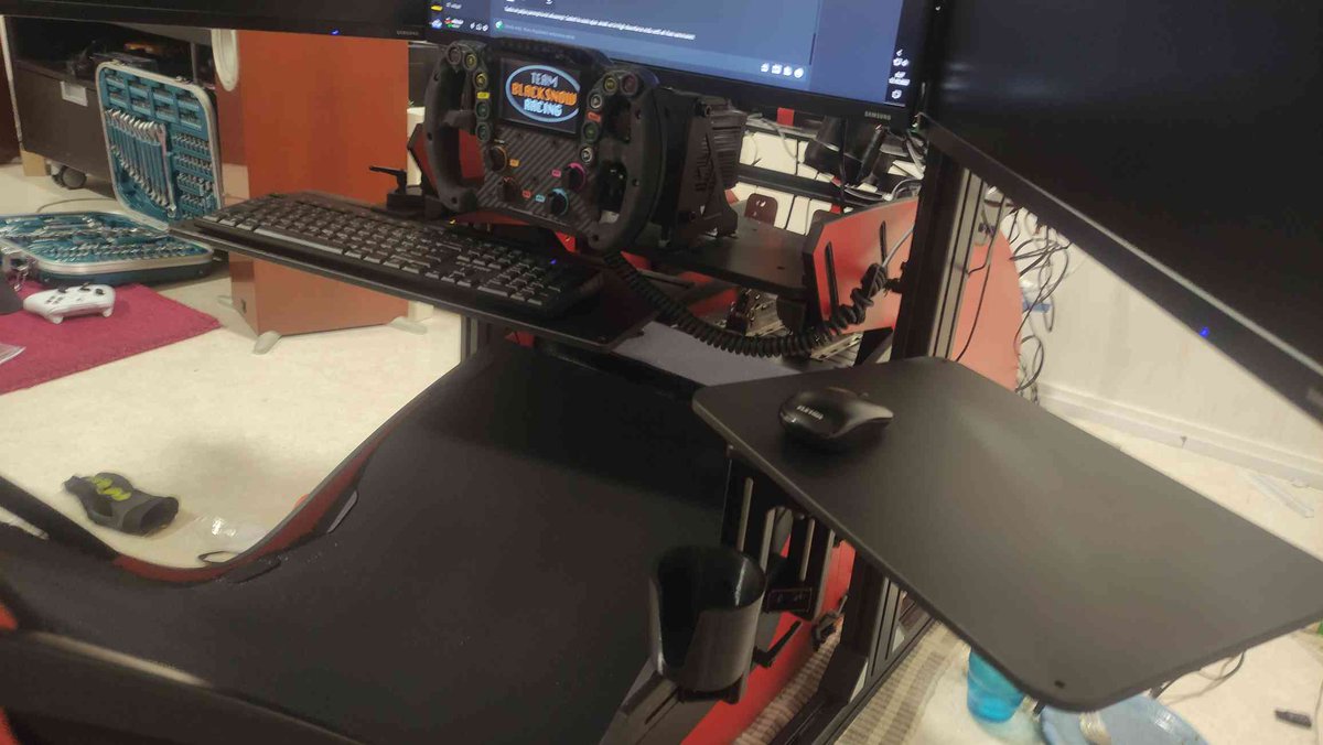 OPGG_FI's tweet image. Who doesn&apos;t like bundles?! Don&apos;t forget, our Keyboard and Mouse Tray are available as a bundle with special price. Check it out: overpower.gg/en/op-keyboard…