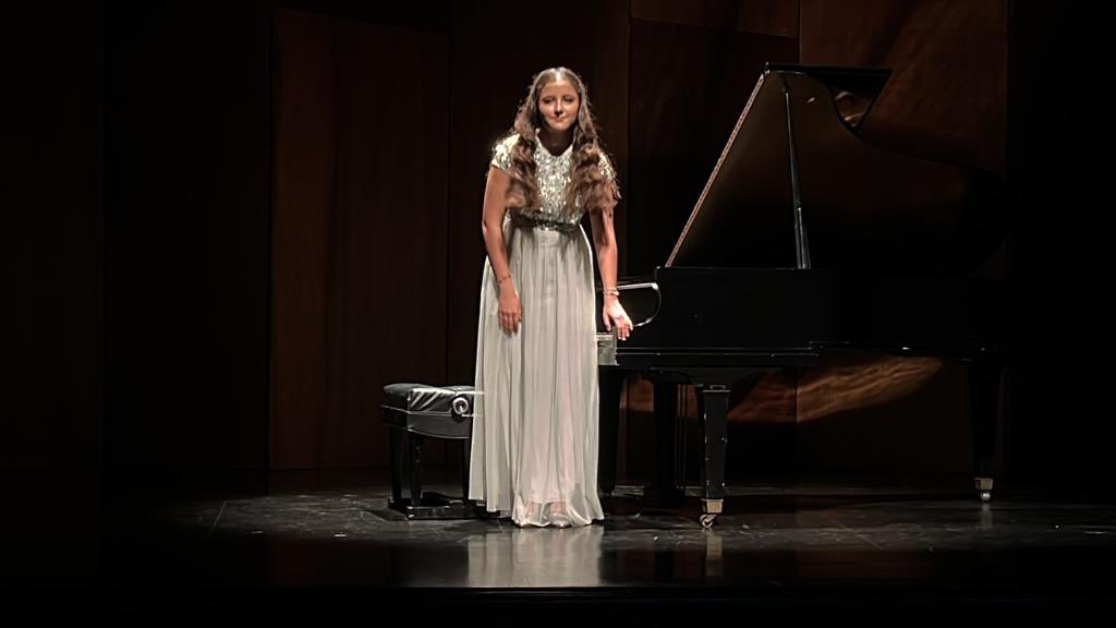 MariaHanneman's tweet photo. Gracias @Teatro_MDoblado @teatromariagrever @cervantino @SpintoMX por una noche increíble!!!! https://t.co/OvxIgDFUay
