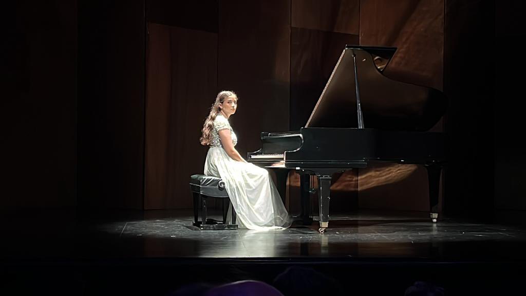MariaHanneman's tweet photo. Gracias @Teatro_MDoblado @teatromariagrever @cervantino @SpintoMX por una noche increíble!!!! https://t.co/OvxIgDFUay