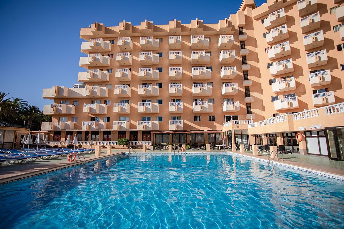 NCWorldchoice's tweet photo. 🏝☀️ Tenerife ☀️🏝 #Tenerife 3rd June 2023 x 7 nights - Only £464pp ‼️ Call or PM to book 📲📞 ☎️02870822115 #Travel #Holiday #Sun #Summer #traveltribe https://t.co/fPbFlTjPpx