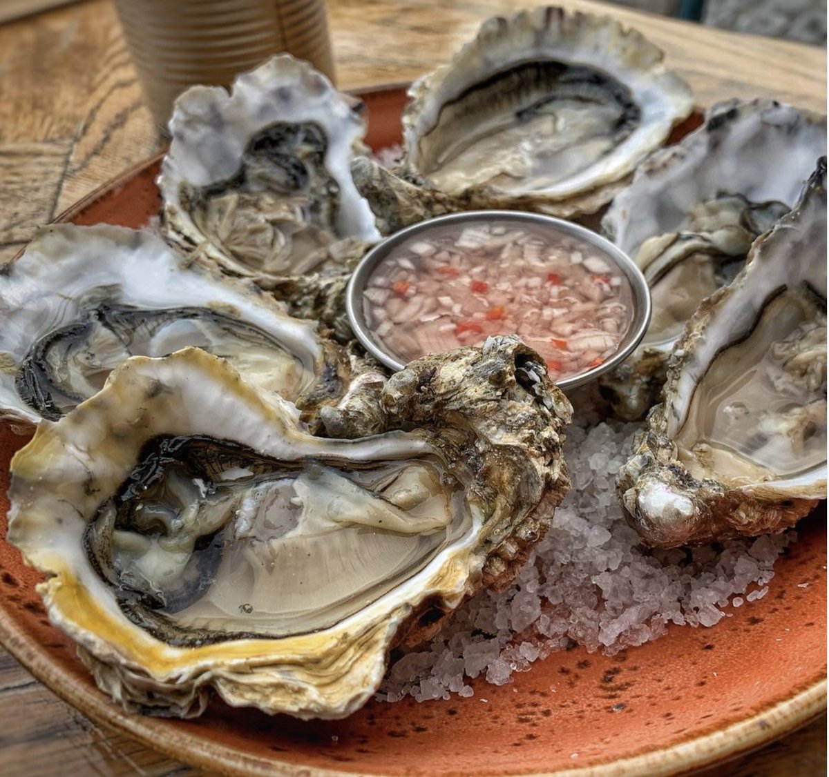 HeidiBalham's tweet photo. A gentle reminder that tomorrow is Oyster Tuesday and we will be selling delicious Fine de Claire oysters at £1.50 each and we think it’s the perfect way to spend your Tuesday evenings after work. Offer available every Tuesday from 5pm onwards 🥂 😍 https://t.co/oA6PROmtn7