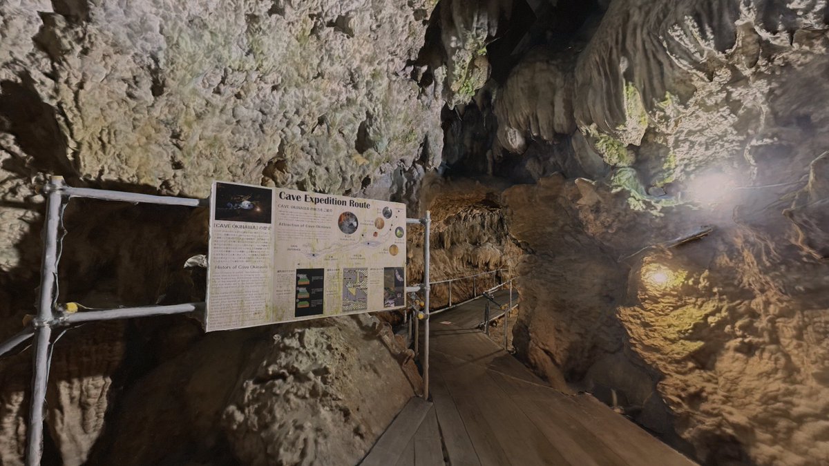 Bradlee1011's tweet photo. World name: CAVE OKINAWA
By: Tokoyoshi

#VRChat #VRChat_world紹介 https://t.co/9lPMgvEVZg