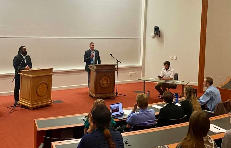 As Sheriff, I've always maintained that it is my job to enforce the laws, not make the laws. Albany County can't afford to have someone who will pick and choose laws to enforce as they see fit. #vote #appelhansforsheriff
wyomingnews.com/laramieboomera…