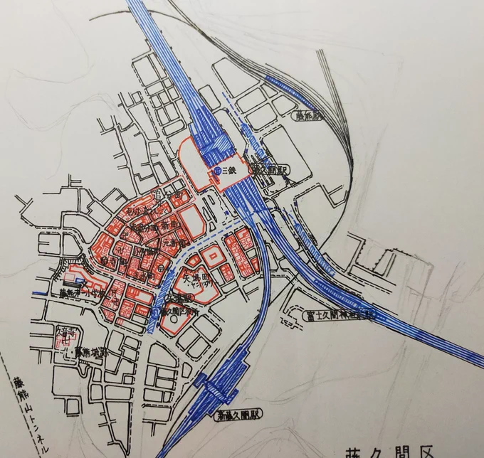 なんか気が向いたので架空1万分1地形図「藤久間」(御國橋のひとつ下)を描いてる。図らずとも千葉っぽくなった。 #空想地図 #架空地図 