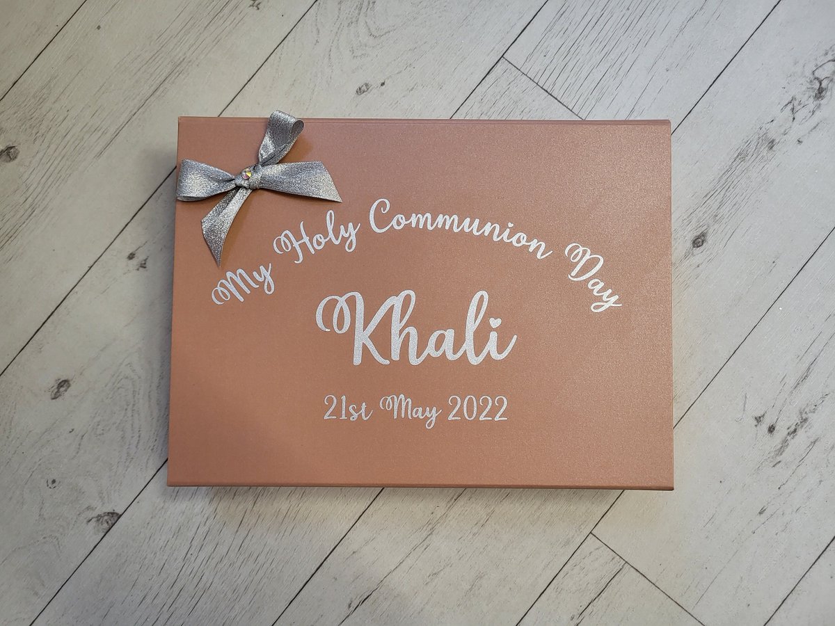 1stcomderry's tweet photo. Excited to share the latest addition to my #etsy shop: Keepsake Personalised Communion Gift Box in Unique and luxurious rose gold matt pearl lustre https://t.co/rcqsrPWgZr #white #firstcommunion #religious #yes #no #box #communion #keepsakebox #personalisedbox https://t.co/qqsDiuGFsv