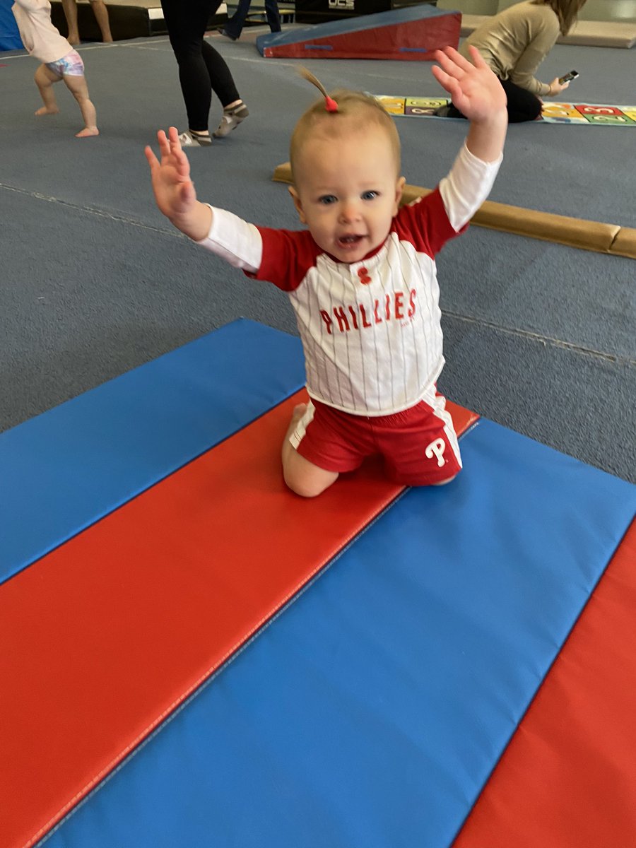 kmconda's tweet photo. #fox29goodday #NLCSChamps @KarenFox29 Miss Molly is keeping the @Phillies celebration going all the way down here in South Carolina!! #RaisingPhans #PhillyExpats https://t.co/ZeMGAMRDlD