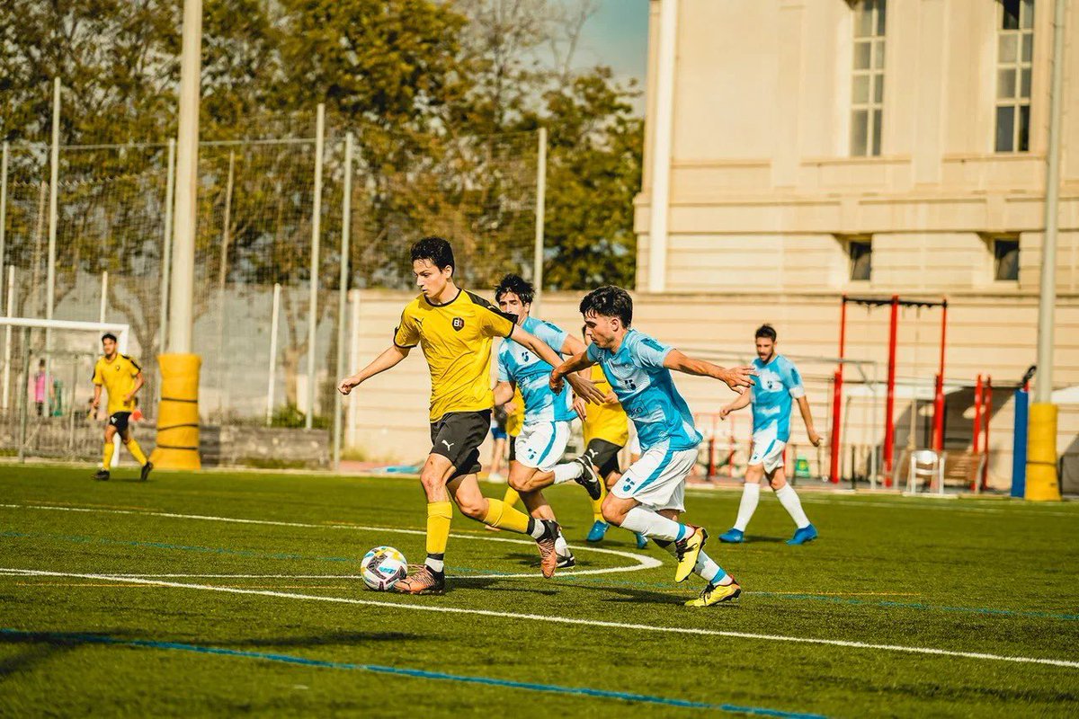 b1socceracad3my's tweet photo. ⚽📷🇺🇾 El nuevo equipo B1 disputó su primer amistoso de la temporada contra @LUD_Oficial. Un partido intenso contra un equipo muy fuerte que desafió a nuestros jugadores. Fue un placer y les mandamos un fuerte abrazo amigos #charrúa!! https://t.co/7ZzJ0MLblL #B1Friends https://t.co/DGOWW0ExFG