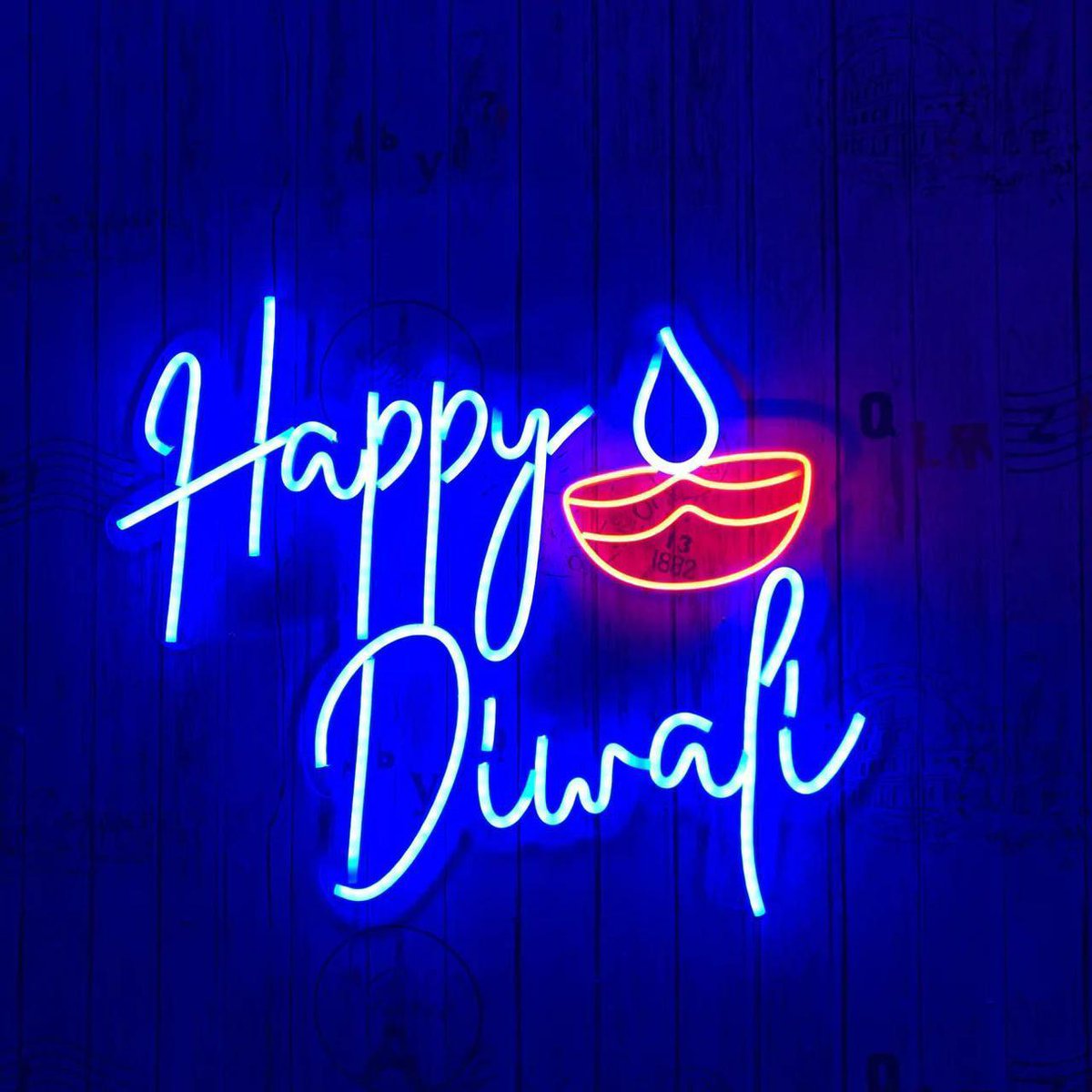 naveed_jkas's tweet photo. Happy Diwali to dear friends, colleagues seniors and all who are celebrating this festival of lights. 
May this festival of lights bring peace and happiness to all of us. https://t.co/qcGRyabQsl