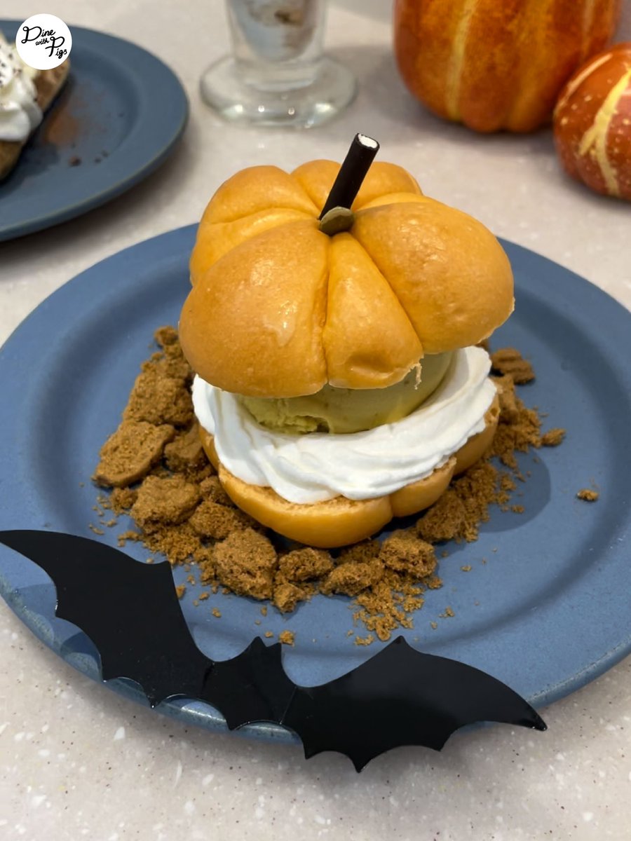 dinewithpigs tweet picture