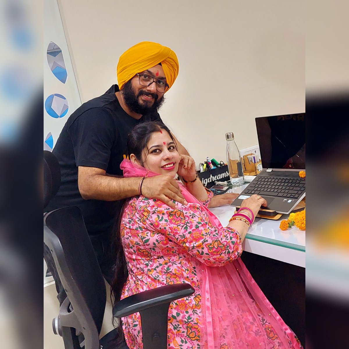 amandeep14's tweet photo. Diwali Laxmi pooja at Office 
Happy Diwali guys 🙏🙂 https://t.co/5uoTRhOF5T