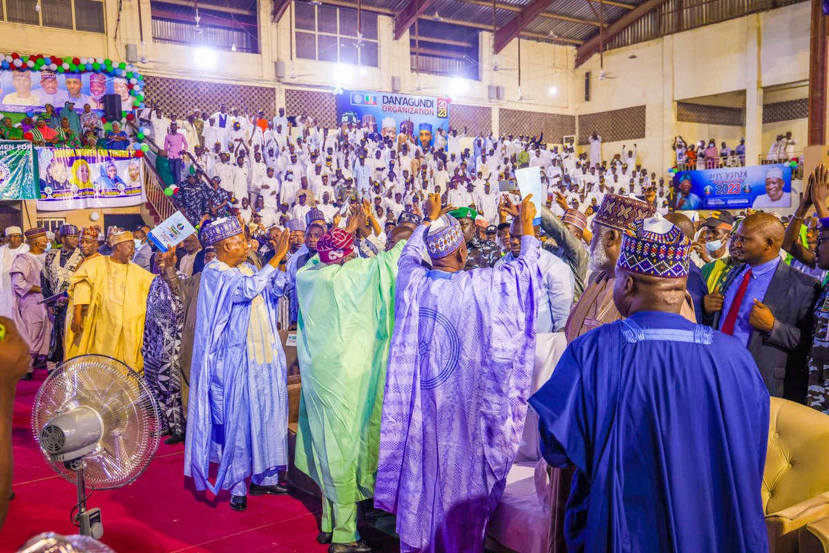 BashirAhmaad's tweet photo. Images from Asiwaju Bola Tinubu, his running mate, Sen. Kashim Shettima and members of the APC Presidential Campaign Council, led by Gov. Simon Lalong meetings with top entertainers from Kannywood film industry as well as various APC Kano Support Groups yesterday in Kano. https://t.co/oaNxfGm5lo