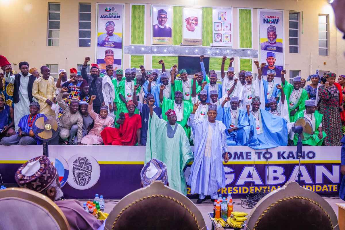 BashirAhmaad's tweet photo. Images from Asiwaju Bola Tinubu, his running mate, Sen. Kashim Shettima and members of the APC Presidential Campaign Council, led by Gov. Simon Lalong meetings with top entertainers from Kannywood film industry as well as various APC Kano Support Groups yesterday in Kano. https://t.co/oaNxfGm5lo