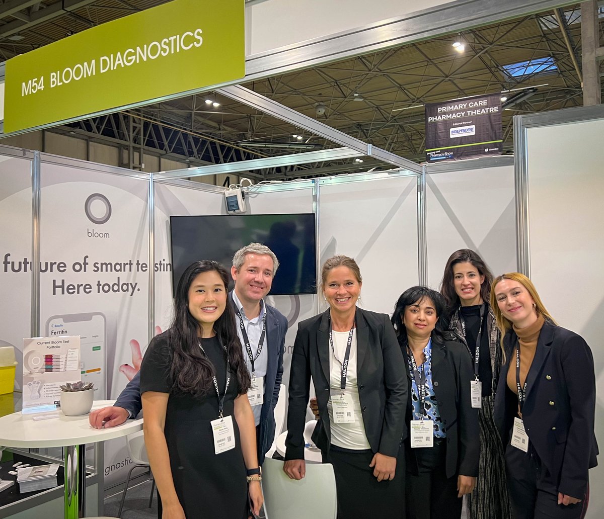 bloomdiag's tweet photo. This October Bloom attended @pharmacyshow in Birmingham for the first time.

The Bloom team was proud to present the 𝗕𝗹𝗼𝗼𝗺 𝗦𝘆𝘀𝘁𝗲𝗺 to the curious attendees - both at the team's booth and during the presentation given by Christina Ornauer, Bloom's Chief Medical Officer. https://t.co/BrBUm41Wui