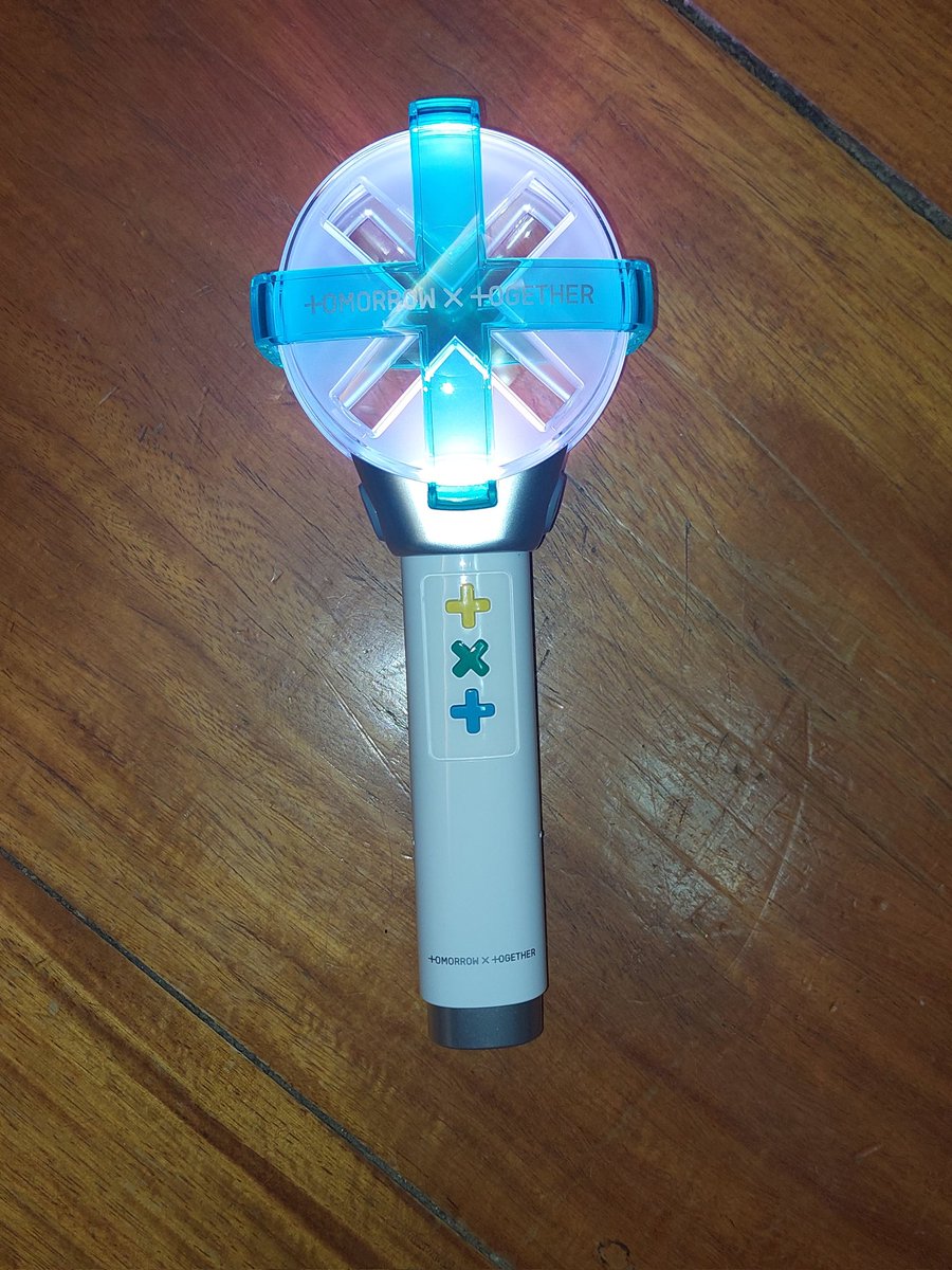 bamgyuslover's tweet photo. ♡ #libboughts #liblovez ♡

💌 TXT Lightstick (MOABONG)

   ~ Thank you po @ayesshop, received my lightstick yesterday just in time for the concert this Thursday!!! Til' our next transaction po 💙

#ayessproofs https://t.co/Q3NfEyLjmf