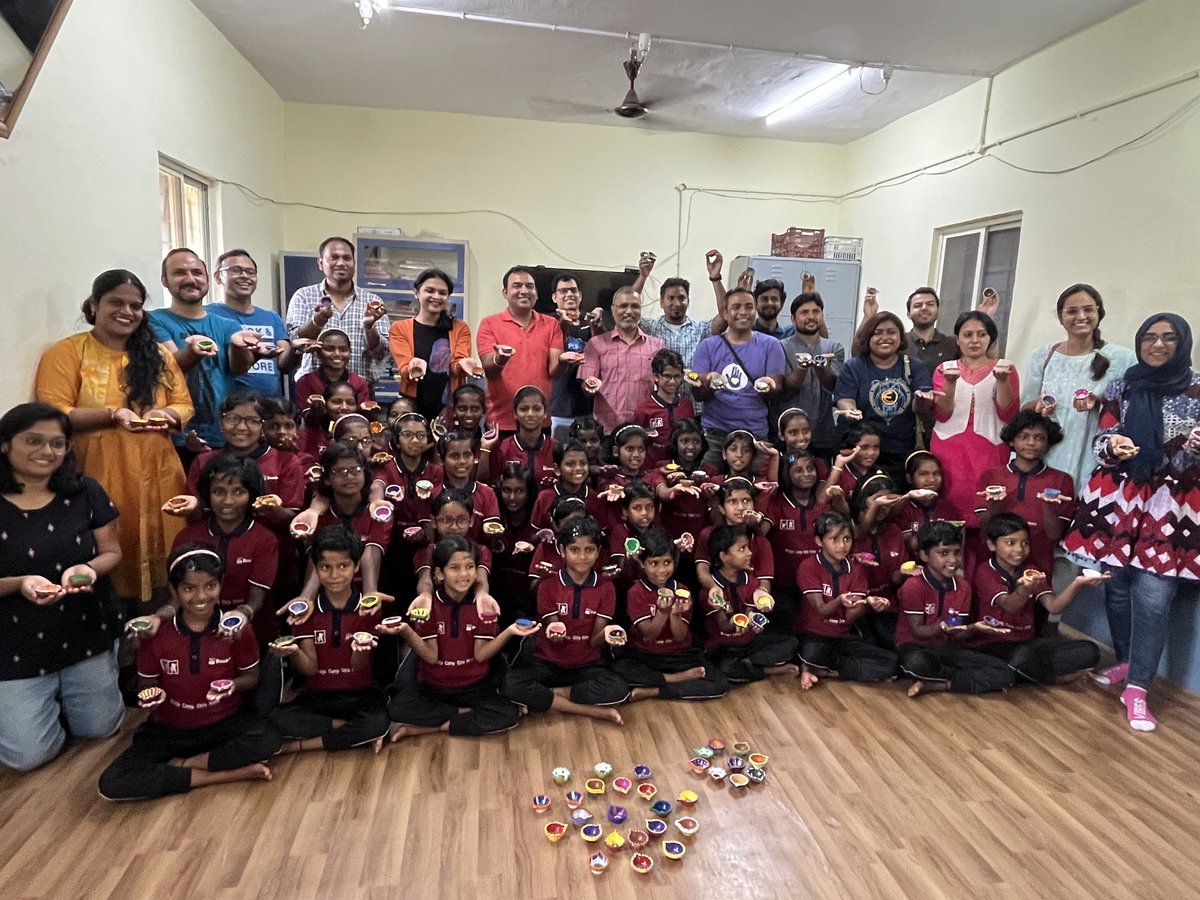 LifeAtNetApp's tweet photo. Festivities are all about spreading joy! #Diwali got brighter for @NetApp employees in India as they interacted with the children from @Smitam_Org and engaged them in a fun diya painting session.
@NetAppIndia #LifeAtNetApp #NetAppServes #NetAppVTO https://t.co/nUWUOlLDes