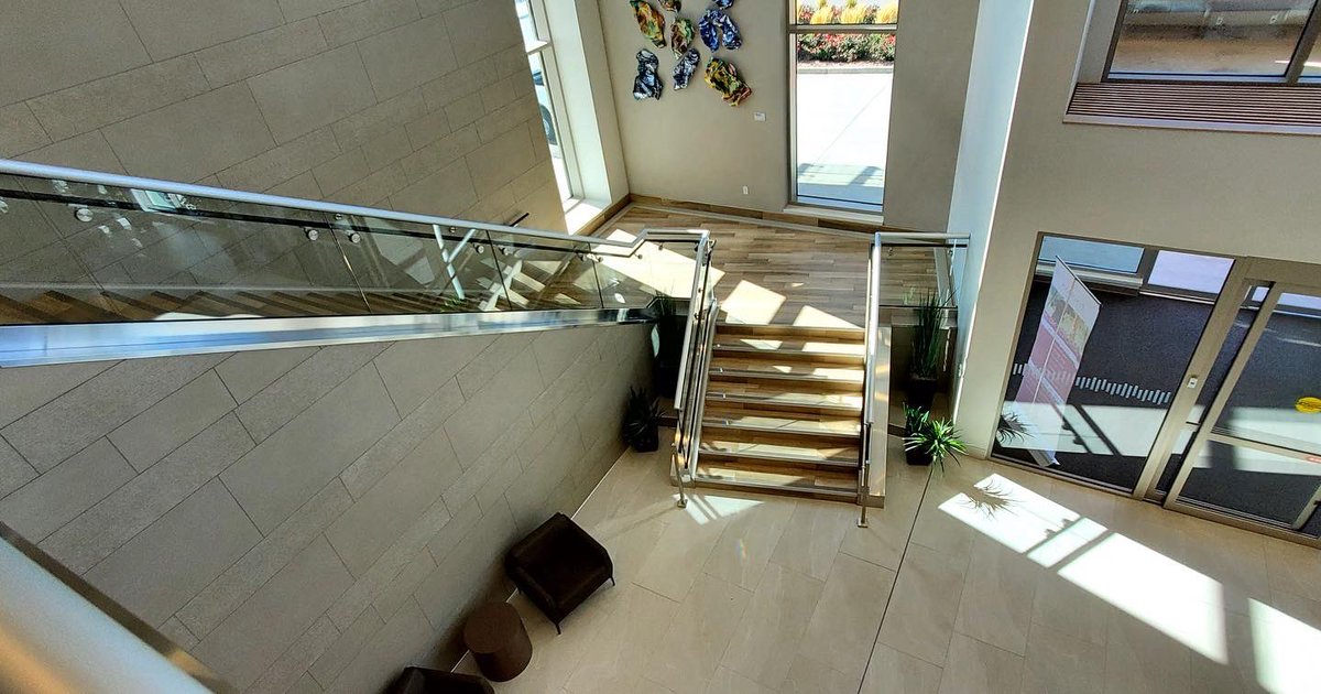 HallAluminum's tweet photo. Happy Monday. St. Anthony Ortho MOB. The exterior is on fire and the handrail is just beautiful! https://t.co/IbmjP2paos