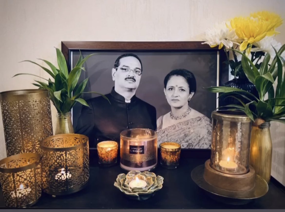 AbhimanyuPST's tweet photo. Happy Diwali Maa & Paa miss you both. Stay happy wherever you are.
#Diwali2022 #missparents #heaven https://t.co/UrznFgDDrL
