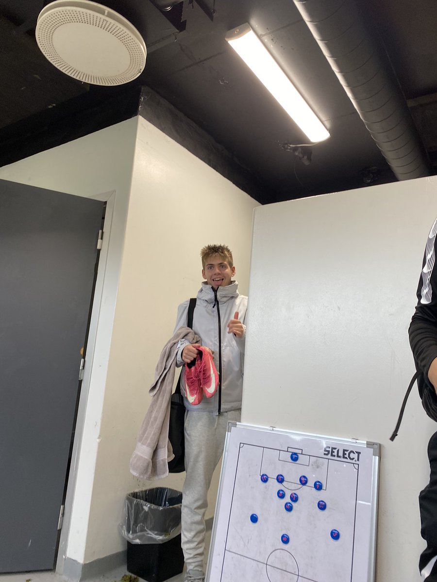 einsmachine's tweet image. 