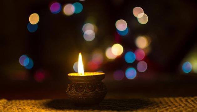 ShreyasIyer15's tweet photo. Love and light ✨ Happy Diwali 🪔 https://t.co/2Qe7w1Qmnz