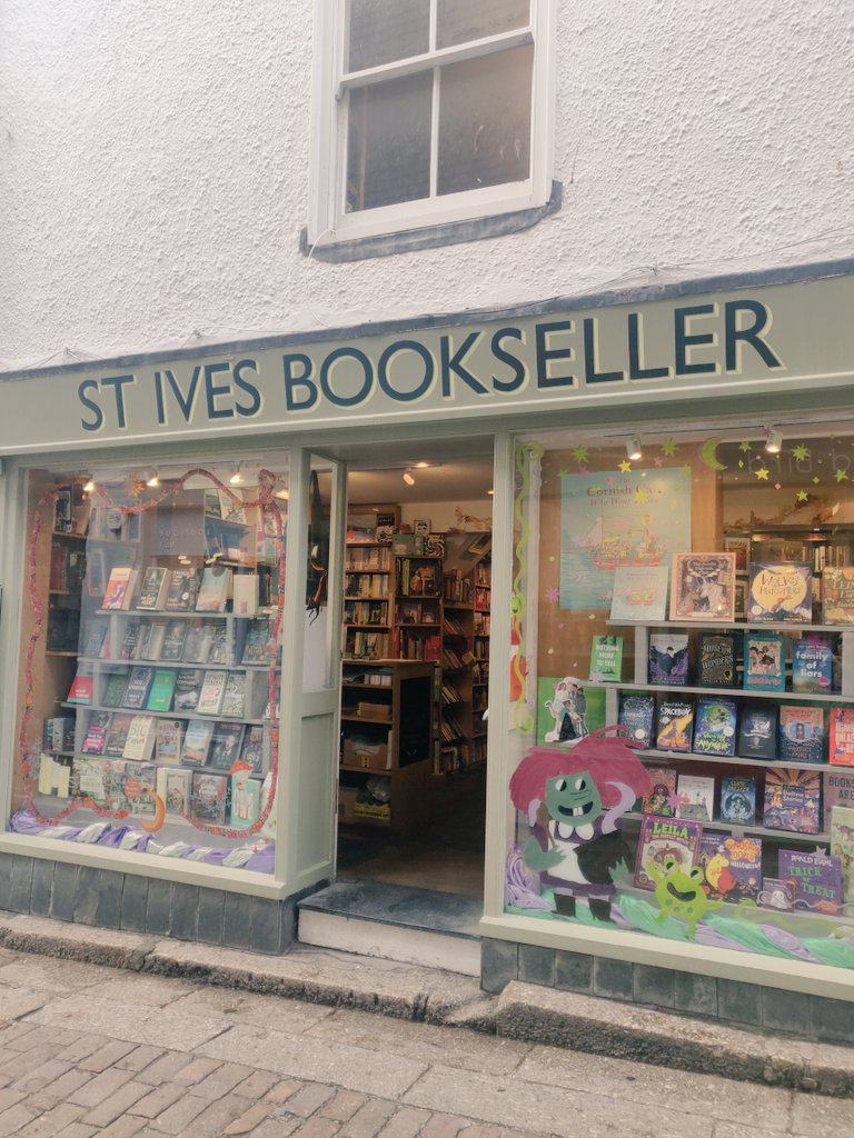 Julie Haworth tweet media