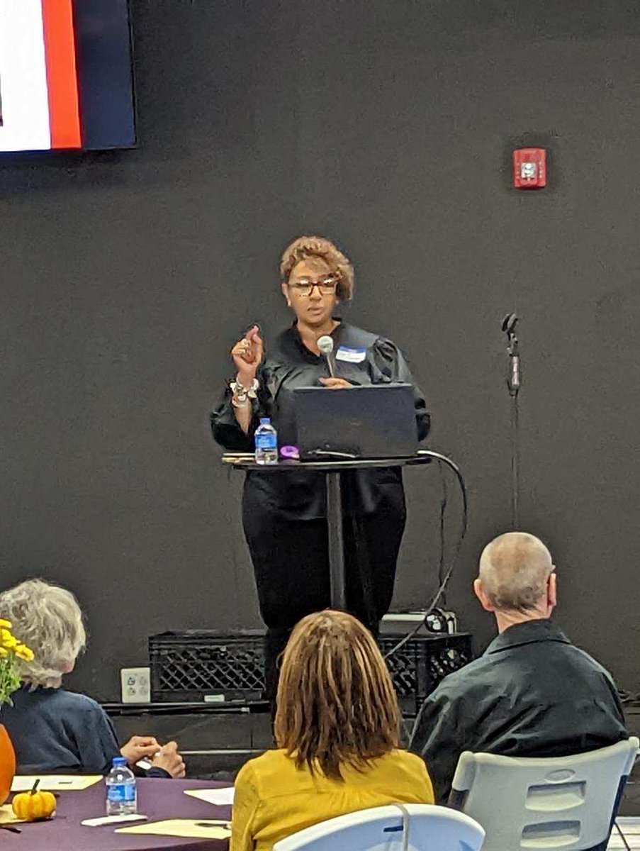 InHisEyesOutrea's tweet photo. Educating the audience on Human Trafficking. https://t.co/Z1ZHdSsC97