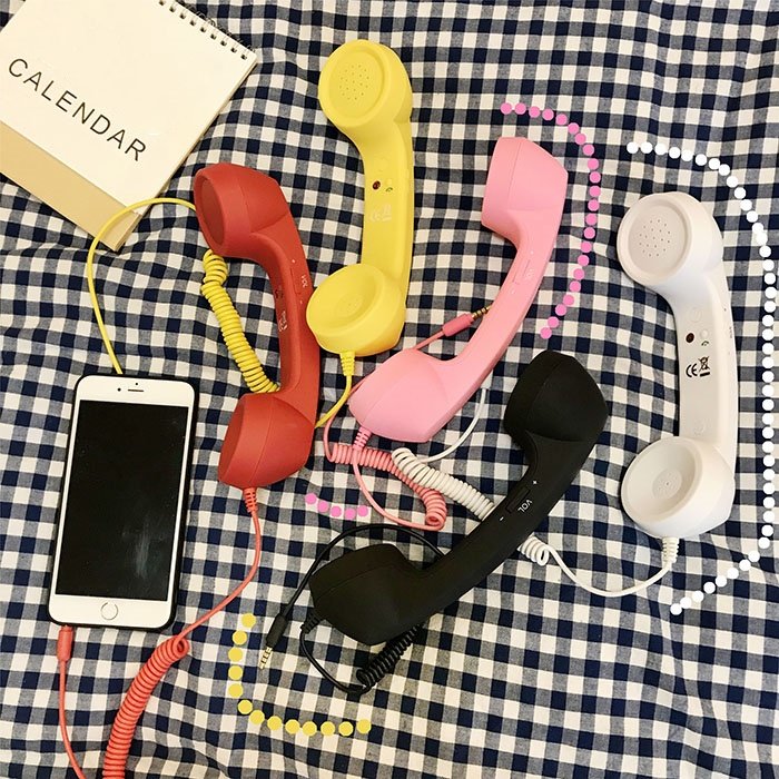 Chindyhwang's tweet photo. Headset bentuk telepon rumah unik bgt guys😍 bisa buat telpon &amp; dengerin musik lohh
Ordernya disini https://t.co/Ly32bU3fl1
.
Vmin Zayyan #NCTDREAM #CHANYEOLbubble taehyung BTS nayeon #SEVENTEEN #MAMA2022 #NCT127 #KrystalShining29th https://t.co/2R3LVDsGYG