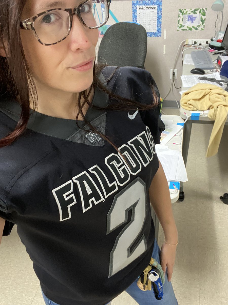 Shout out to my favorite team, and one of my favorite players!! It’s say no to drugs this week!! #RedRibbonWeek <a href="/NFHS_TrueNorth/">North Forney HS</a> <a href="/coachluster2/">Eric Luster</a> <a href="/thomaernest13/">Ernest Thomas Jr</a>