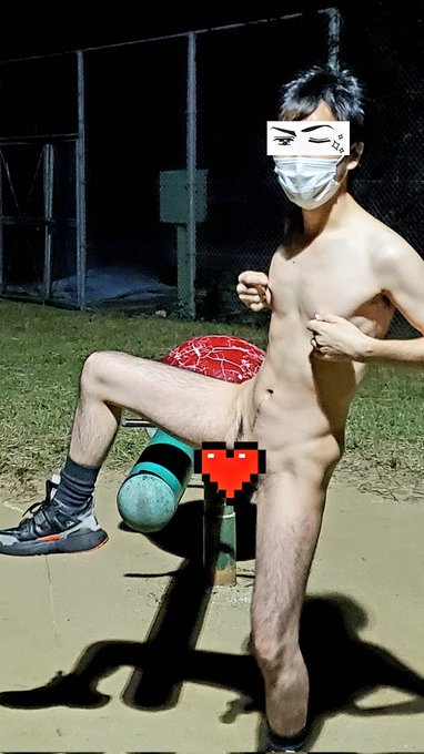 すっかり夜寒くなりました&hellip;風邪を引かないように気を付けないといけないですね #露出 #変態 #露出狂 https://t.co/hUwOlzKGPH<a href="/tag/%E9%9C%B2%E5%87%BA"class="tags">#露出</a><a href="/tag/%E5%A4%89%E6%85%8B"class="tags">#変態</a><a href="/tag/%E9%9C%B2%E5%87%BA%E7%8B%82"class="tags">#露出狂</a>