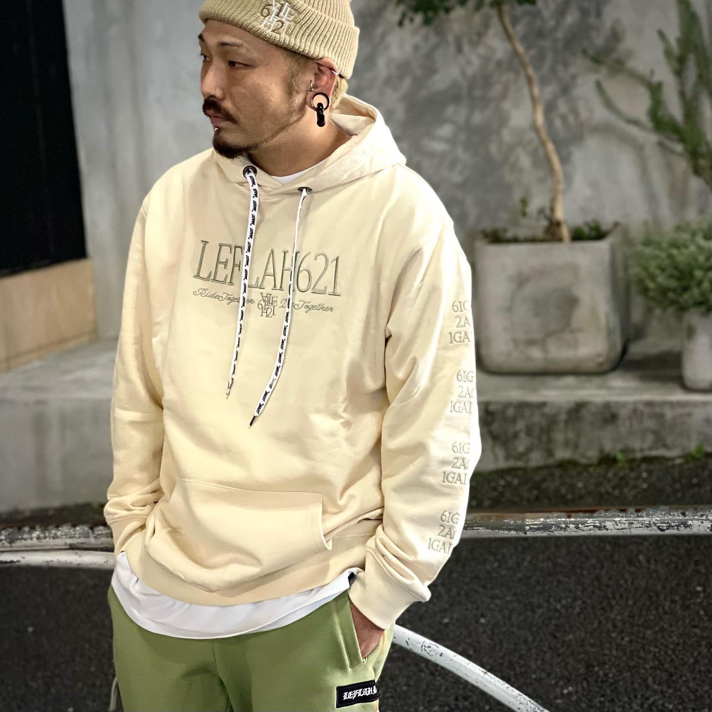 大人気商品 レフラー leflah パーカー XL | alamiah.edu.sa