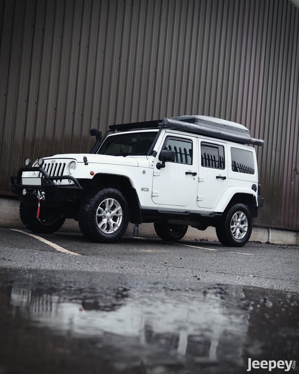 jeepeycom's tweet photo. JKU final edition kitted out with a HD OME suspension, Front Runner roof rack with ARB tent and awning.
#jeepey #jeep #jeepwrangler #jku https://t.co/83mmhFp8Ra
