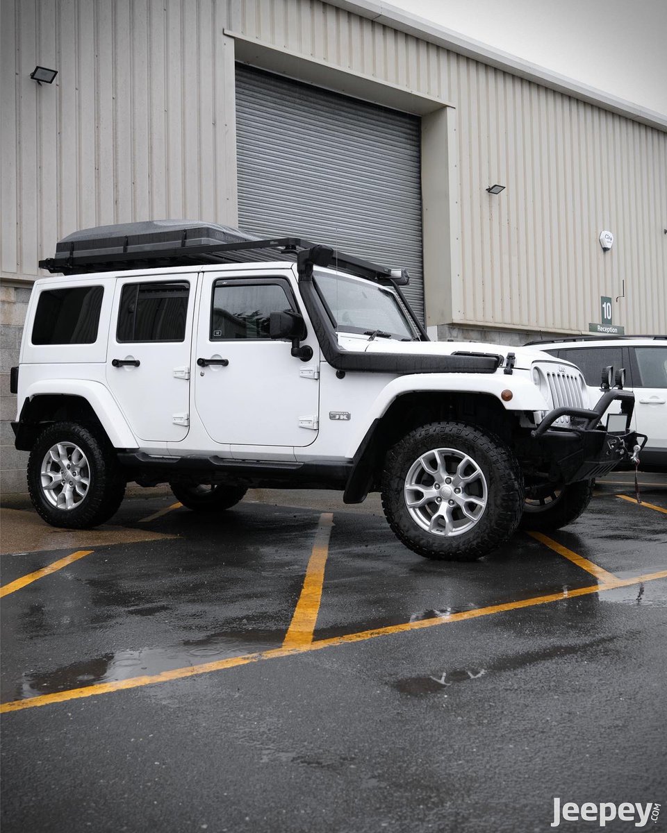 jeepeycom's tweet photo. JKU final edition kitted out with a HD OME suspension, Front Runner roof rack with ARB tent and awning.
#jeepey #jeep #jeepwrangler #jku https://t.co/83mmhFp8Ra